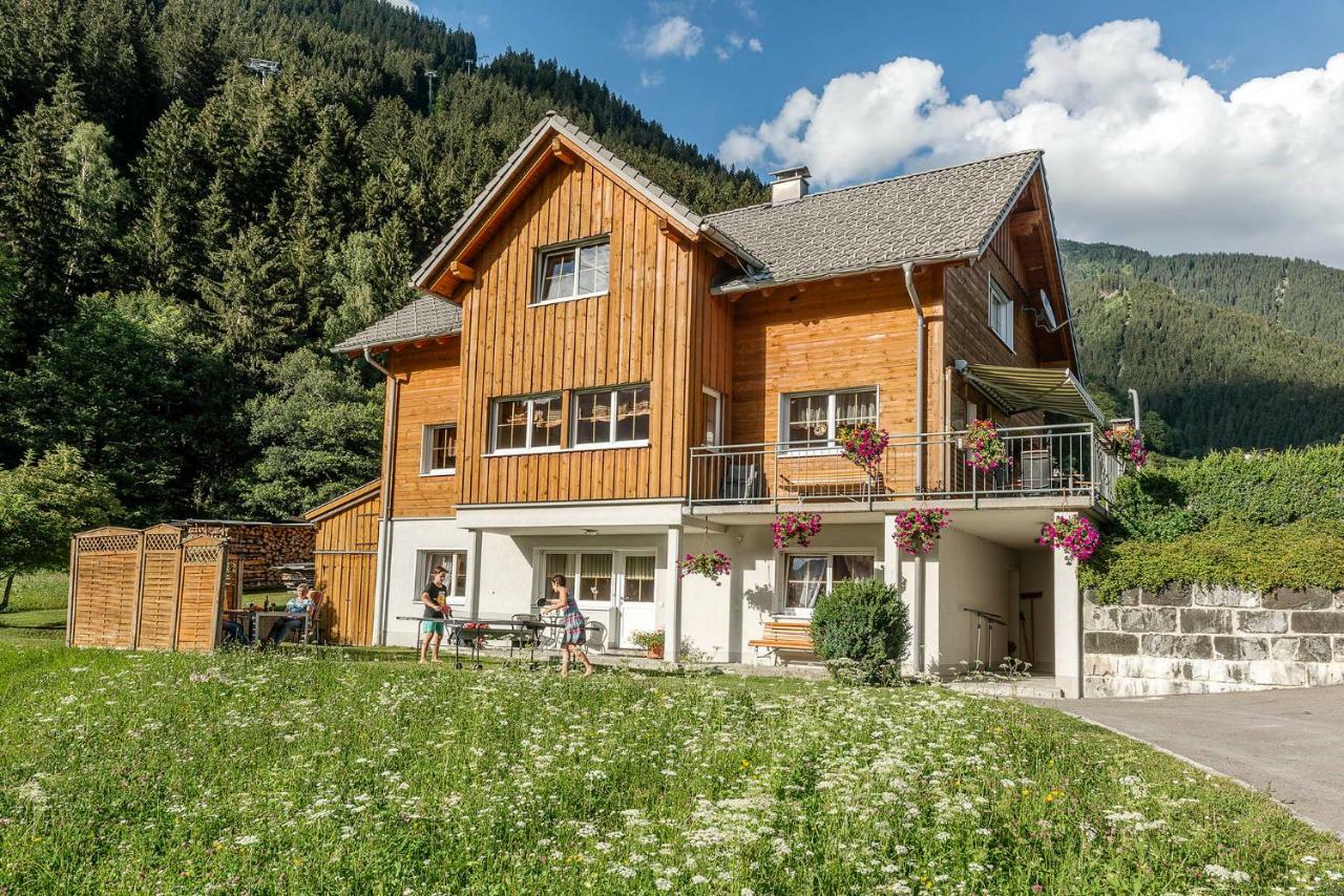 Haus Ambiatscha Apartman Sankt Gallenkirch Kültér fotó